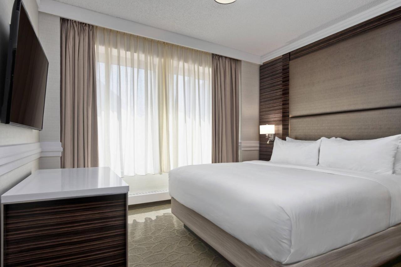 Delta Hotels by Marriott Edmonton Centre Suites Exteriör bild