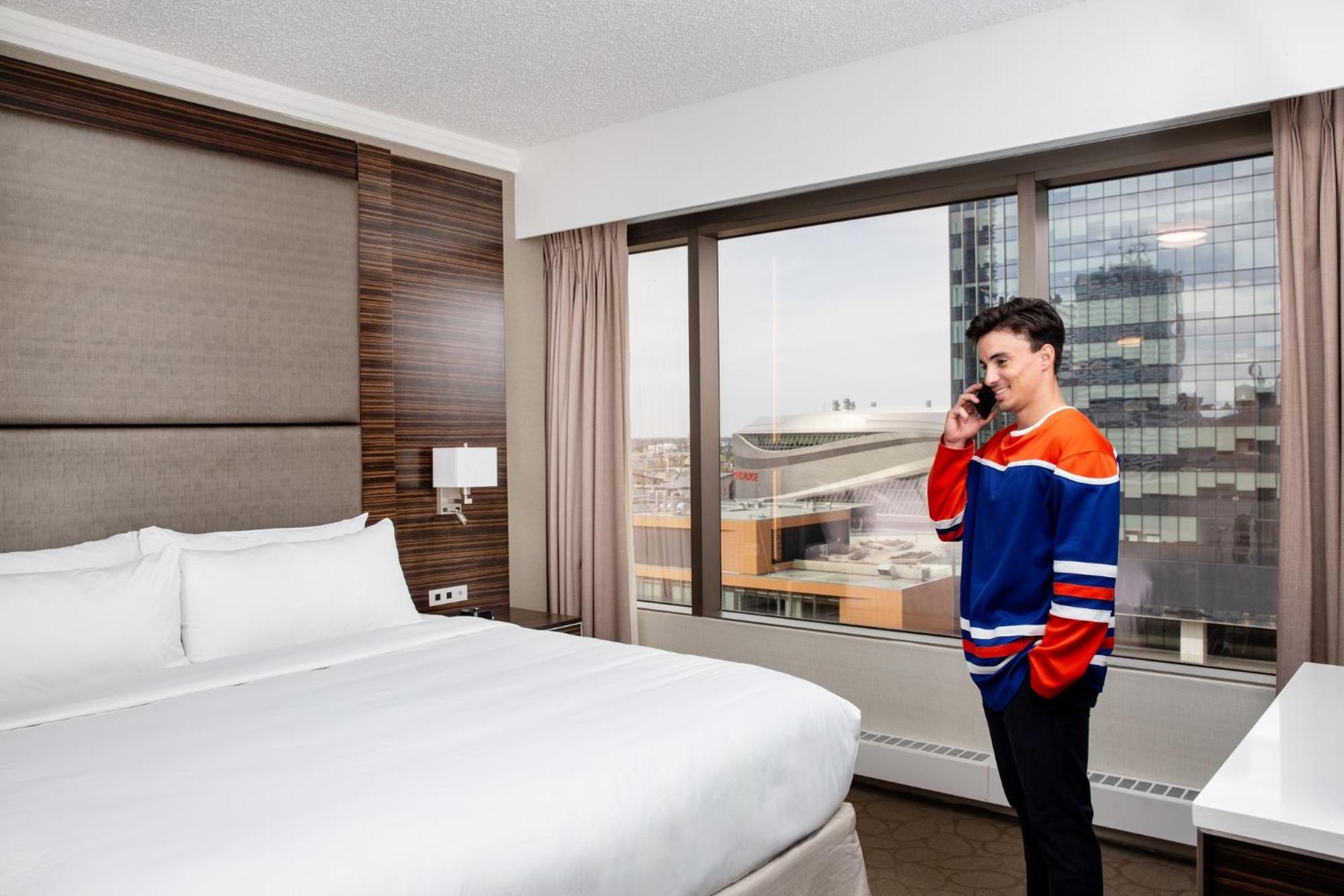 Delta Hotels by Marriott Edmonton Centre Suites Exteriör bild