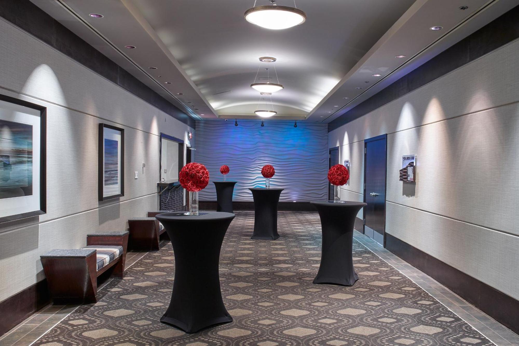 Delta Hotels by Marriott Edmonton Centre Suites Exteriör bild