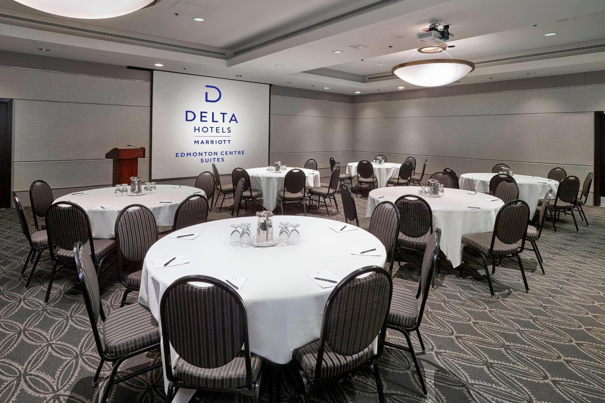 Delta Hotels by Marriott Edmonton Centre Suites Exteriör bild