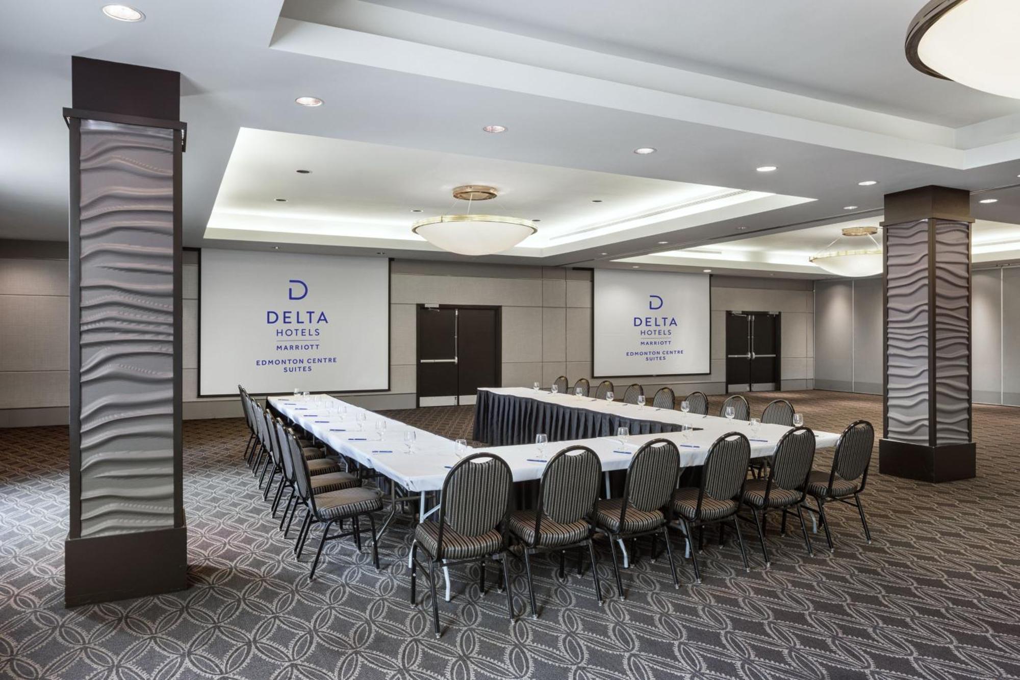 Delta Hotels by Marriott Edmonton Centre Suites Exteriör bild