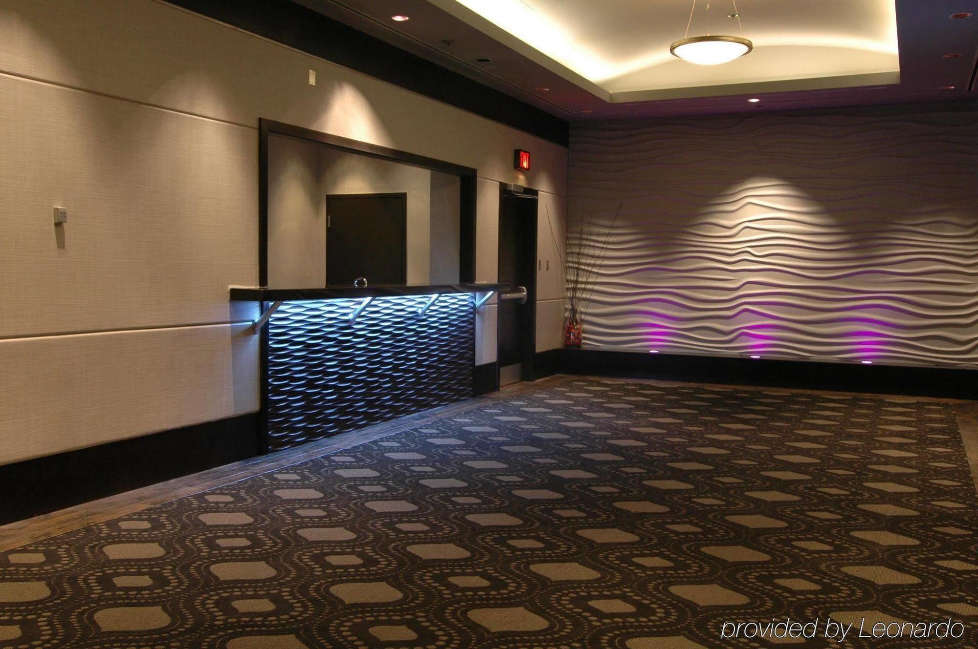 Delta Hotels by Marriott Edmonton Centre Suites Exteriör bild