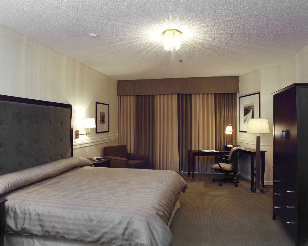Delta Hotels by Marriott Edmonton Centre Suites Exteriör bild